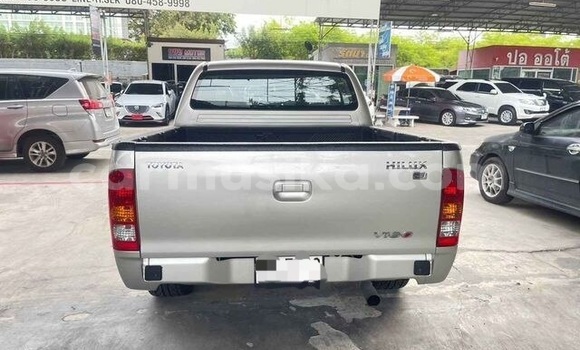 Acheter Occasion Voiture Toyota Hilux Beige à Beitbridge, Matabeleland South Acheter Occasion Voiture Toyota Hilux Beige à Beitbridge, Matabeleland South