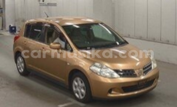 Acheter Occasion Voiture Nissan Tiida Beige à Beitbridge, Matabeleland South Acheter Occasion Voiture Nissan Tiida Beige à Beitbridge, Matabeleland South