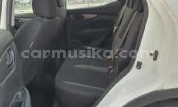 Acheter Occasion Voiture Nissan Qashqai Blanc à Beitbridge, Matabeleland South Acheter Occasion Voiture Nissan Qashqai Blanc à Beitbridge, Matabeleland South