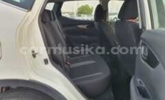 Acheter Occasion Voiture Nissan Qashqai Blanc à Beitbridge, Matabeleland South Acheter Occasion Voiture Nissan Qashqai Blanc à Beitbridge, Matabeleland South