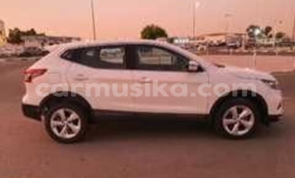 Acheter Occasion Voiture Nissan Qashqai Blanc à Beitbridge, Matabeleland South Acheter Occasion Voiture Nissan Qashqai Blanc à Beitbridge, Matabeleland South