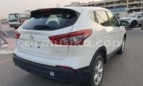 Acheter Occasion Voiture Nissan Qashqai Blanc à Beitbridge, Matabeleland South Acheter Occasion Voiture Nissan Qashqai Blanc à Beitbridge, Matabeleland South