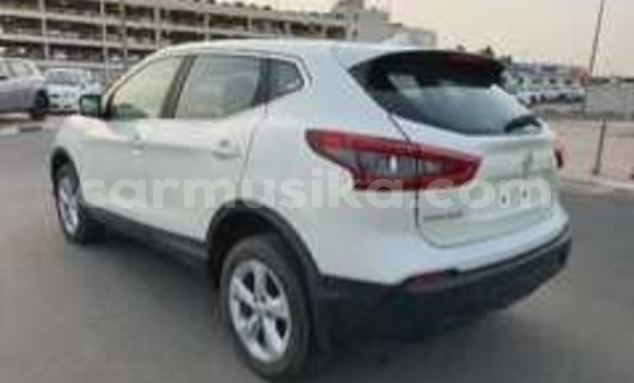 Acheter Occasion Voiture Nissan Qashqai Blanc à Beitbridge, Matabeleland South Acheter Occasion Voiture Nissan Qashqai Blanc à Beitbridge, Matabeleland South