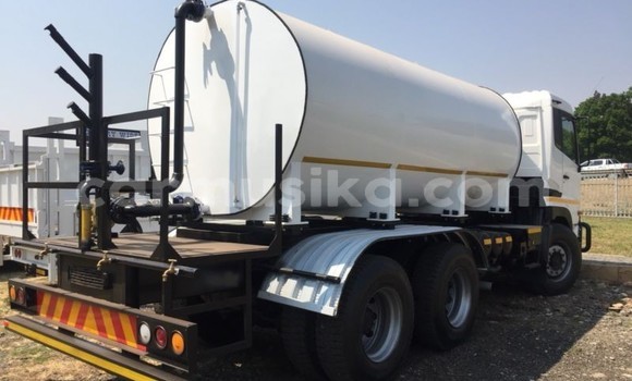 Tenga Tsaru Nissan UD Chena Rori in Beitbridge in Matabeleland South Tenga Tsaru Nissan UD Chena Rori in Beitbridge in Matabeleland South