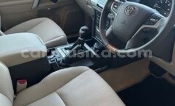 Acheter Occasion Voiture Toyota Land Cruiser Prado Rouge à Beitbridge, Matabeleland South Acheter Occasion Voiture Toyota Land Cruiser Prado Rouge à Beitbridge, Matabeleland South