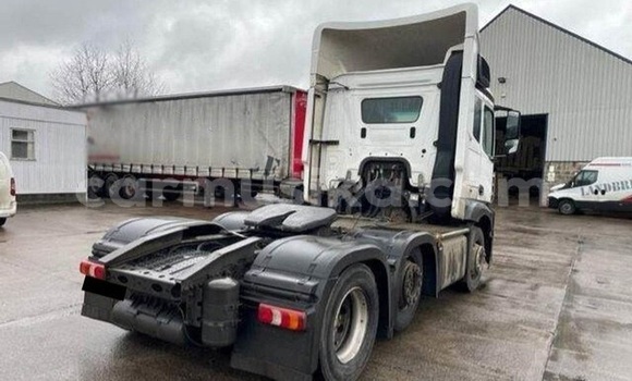 Acheter Occasion Utilitaire Mercedes‒Benz Arocs Blanc à Beitbridge, Matabeleland South Acheter Occasion Utilitaire Mercedes‒Benz Arocs Blanc à Beitbridge, Matabeleland South