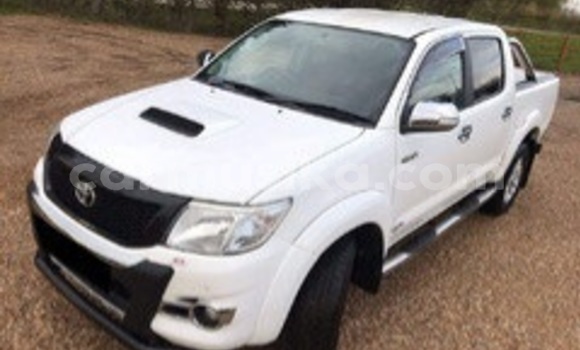 Acheter Occasion Voiture Toyota Hilux Blanc à Beitbridge, Matabeleland South Acheter Occasion Voiture Toyota Hilux Blanc à Beitbridge, Matabeleland South