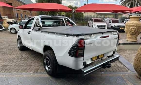 Acheter Occasion Voiture Toyota Hilux Blanc à Beitbridge, Matabeleland South Acheter Occasion Voiture Toyota Hilux Blanc à Beitbridge, Matabeleland South