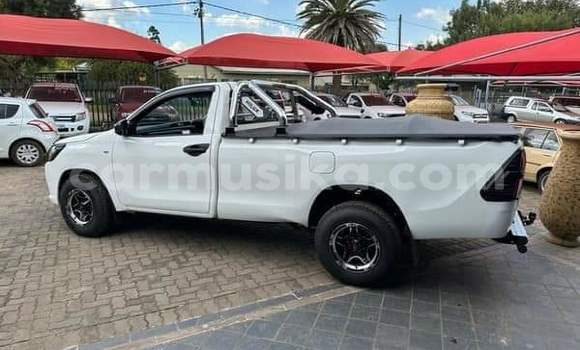 Acheter Occasion Voiture Toyota Hilux Blanc à Beitbridge, Matabeleland South Acheter Occasion Voiture Toyota Hilux Blanc à Beitbridge, Matabeleland South