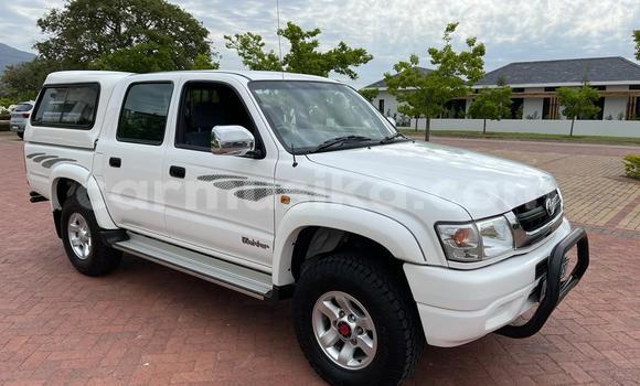 Buy Used Toyota Hilux White Car in Beitbridge in Matabeleland South Buy Used Toyota Hilux White Car in Beitbridge in Matabeleland South
