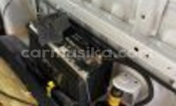 Buy Used Toyota Hilux White Car in Beitbridge in Matabeleland South Buy Used Toyota Hilux White Car in Beitbridge in Matabeleland South