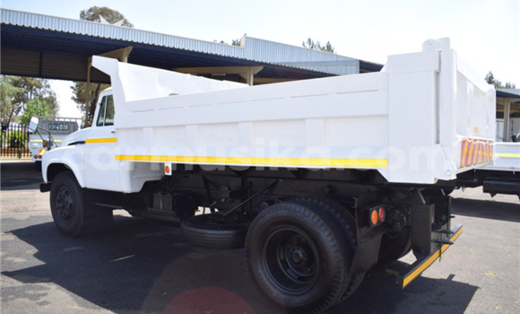 Tenga Tsaru Toyota DA Chena Rori in Beitbridge in Matabeleland South Tenga Tsaru Toyota DA Chena Rori in Beitbridge in Matabeleland South