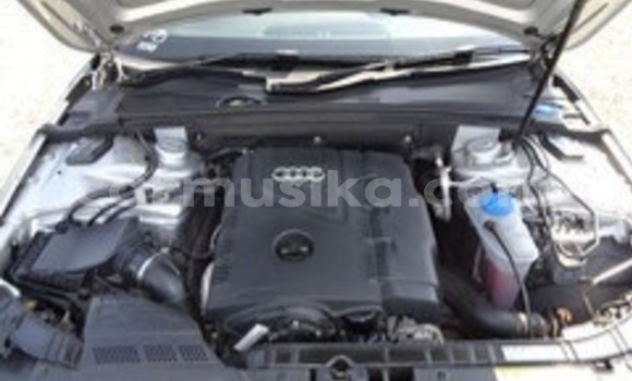 Acheter Occasion Voiture Audi A4 Gris à Beitbridge, Matabeleland South Acheter Occasion Voiture Audi A4 Gris à Beitbridge, Matabeleland South