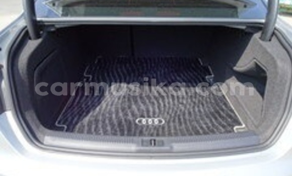 Acheter Occasion Voiture Audi A4 Gris à Beitbridge, Matabeleland South Acheter Occasion Voiture Audi A4 Gris à Beitbridge, Matabeleland South