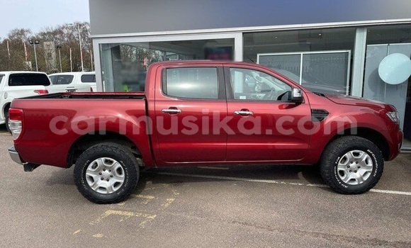 Nunua Ilio tumika Ford Ranger Nyekundu Gari ndani ya Beitbridge nchini Matabeleland Kusini Nunua Ilio tumika Ford Ranger Nyekundu Gari ndani ya Beitbridge nchini Matabeleland Kusini