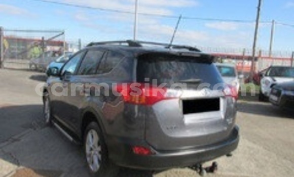 Acheter Occasion Voiture Toyota RAV4 Beige à Beitbridge, Matabeleland South Acheter Occasion Voiture Toyota RAV4 Beige à Beitbridge, Matabeleland South