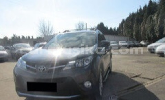 Acheter Occasion Voiture Toyota RAV4 Beige à Beitbridge, Matabeleland South Acheter Occasion Voiture Toyota RAV4 Beige à Beitbridge, Matabeleland South