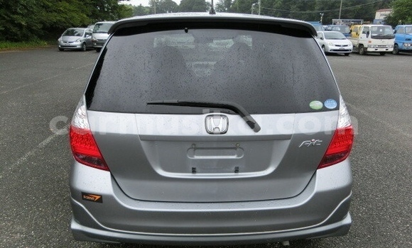 Nunua Ilio tumika Honda Fit Fedha Gari ndani ya Beitbridge nchini Matabeleland Kusini Nunua Ilio tumika Honda Fit Fedha Gari ndani ya Beitbridge nchini Matabeleland Kusini