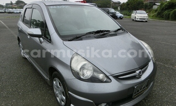 Nunua Ilio tumika Honda Fit Fedha Gari ndani ya Beitbridge nchini Matabeleland Kusini Nunua Ilio tumika Honda Fit Fedha Gari ndani ya Beitbridge nchini Matabeleland Kusini