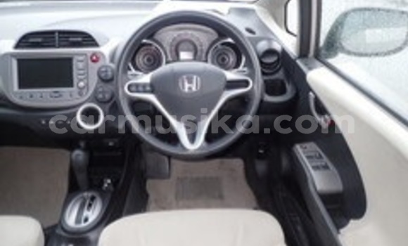 Acheter Occasion Voiture Honda Fit Beige à Beitbridge, Matabeleland South Acheter Occasion Voiture Honda Fit Beige à Beitbridge, Matabeleland South