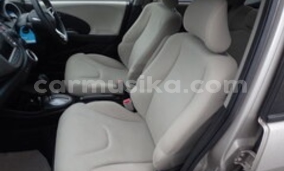 Acheter Occasion Voiture Honda Fit Beige à Beitbridge, Matabeleland South Acheter Occasion Voiture Honda Fit Beige à Beitbridge, Matabeleland South