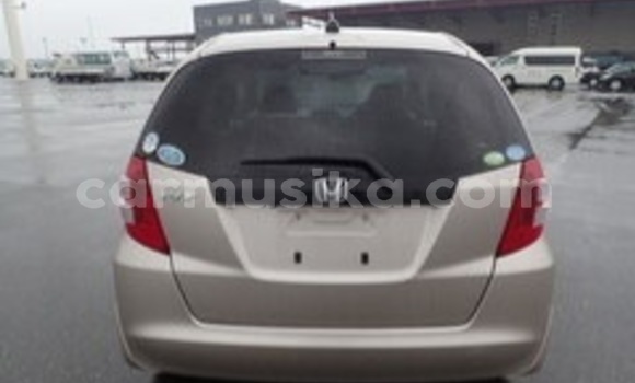 Acheter Occasion Voiture Honda Fit Beige à Beitbridge, Matabeleland South Acheter Occasion Voiture Honda Fit Beige à Beitbridge, Matabeleland South