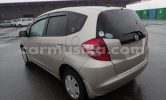 Acheter Occasion Voiture Honda Fit Beige à Beitbridge, Matabeleland South Acheter Occasion Voiture Honda Fit Beige à Beitbridge, Matabeleland South