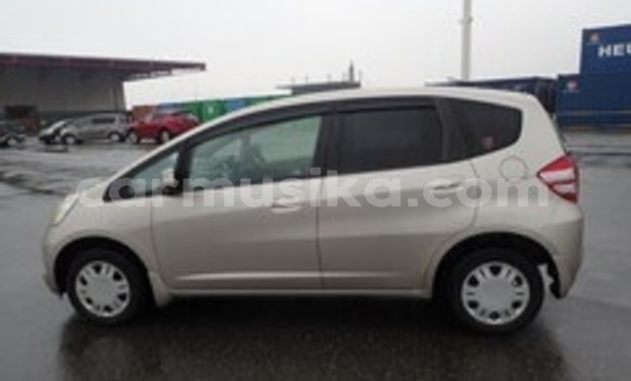 Acheter Occasion Voiture Honda Fit Beige à Beitbridge, Matabeleland South Acheter Occasion Voiture Honda Fit Beige à Beitbridge, Matabeleland South
