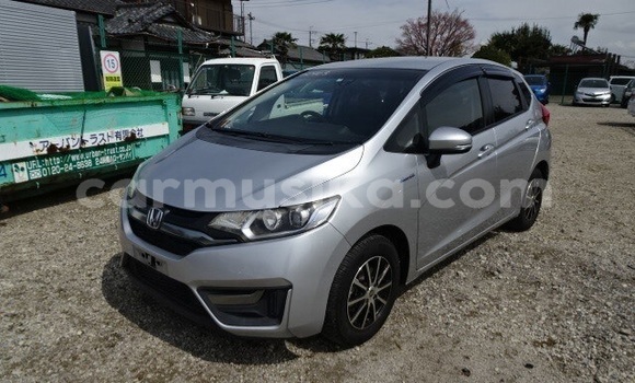 Nunua Ilio tumika Honda Fit Fedha Gari ndani ya Beitbridge nchini Matabeleland Kusini