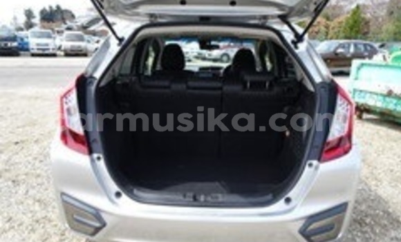 Acheter Occasion Voiture Honda Fit Gris à Beitbridge, Matabeleland South Acheter Occasion Voiture Honda Fit Gris à Beitbridge, Matabeleland South