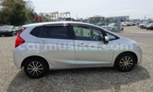 Acheter Occasion Voiture Honda Fit Gris à Beitbridge, Matabeleland South Acheter Occasion Voiture Honda Fit Gris à Beitbridge, Matabeleland South