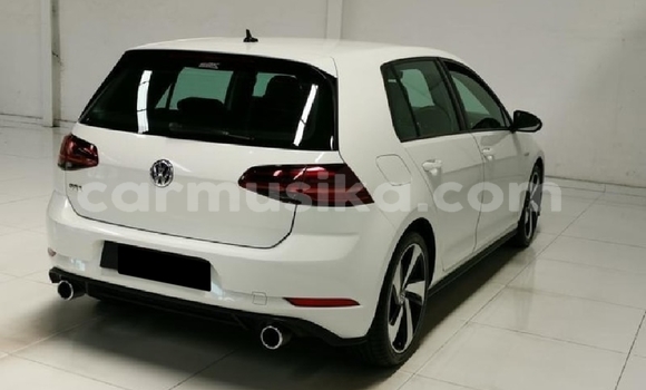 Nunua Ilio tumika Volkswagen Golf GTI Nyeupe Gari ndani ya Beitbridge nchini Matabeleland Kusini Nunua Ilio tumika Volkswagen Golf GTI Nyeupe Gari ndani ya Beitbridge nchini Matabeleland Kusini
