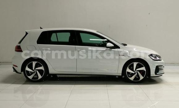 Nunua Ilio tumika Volkswagen Golf GTI Nyeupe Gari ndani ya Beitbridge nchini Matabeleland Kusini Nunua Ilio tumika Volkswagen Golf GTI Nyeupe Gari ndani ya Beitbridge nchini Matabeleland Kusini