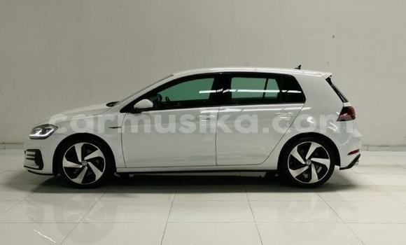 Nunua Ilio tumika Volkswagen Golf GTI Nyeupe Gari ndani ya Beitbridge nchini Matabeleland Kusini Nunua Ilio tumika Volkswagen Golf GTI Nyeupe Gari ndani ya Beitbridge nchini Matabeleland Kusini