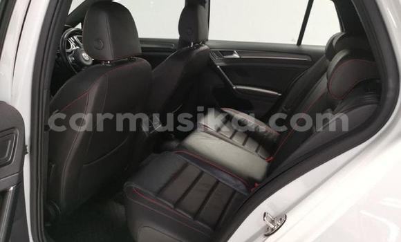 Nunua Ilio tumika Volkswagen Golf GTI Nyeupe Gari ndani ya Beitbridge nchini Matabeleland Kusini Nunua Ilio tumika Volkswagen Golf GTI Nyeupe Gari ndani ya Beitbridge nchini Matabeleland Kusini