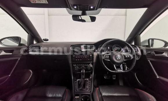 Nunua Ilio tumika Volkswagen Golf GTI Nyeupe Gari ndani ya Beitbridge nchini Matabeleland Kusini Nunua Ilio tumika Volkswagen Golf GTI Nyeupe Gari ndani ya Beitbridge nchini Matabeleland Kusini