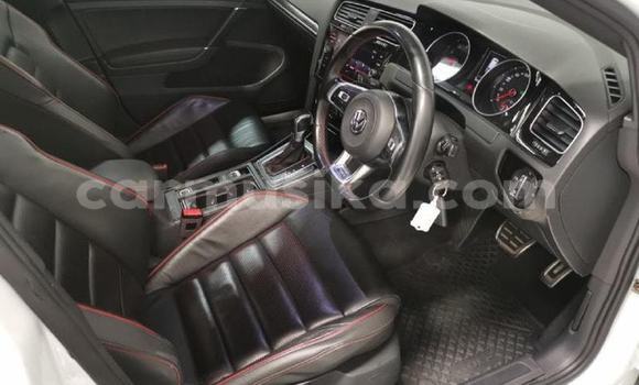 Nunua Ilio tumika Volkswagen Golf GTI Nyeupe Gari ndani ya Beitbridge nchini Matabeleland Kusini Nunua Ilio tumika Volkswagen Golf GTI Nyeupe Gari ndani ya Beitbridge nchini Matabeleland Kusini