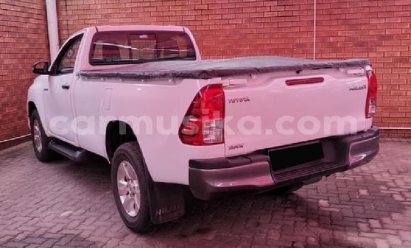 Acheter Occasion Voiture Toyota Hilux Blanc à Beitbridge, Matabeleland South Acheter Occasion Voiture Toyota Hilux Blanc à Beitbridge, Matabeleland South