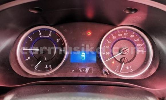 Acheter Occasion Voiture Toyota Hilux Blanc à Beitbridge, Matabeleland South Acheter Occasion Voiture Toyota Hilux Blanc à Beitbridge, Matabeleland South