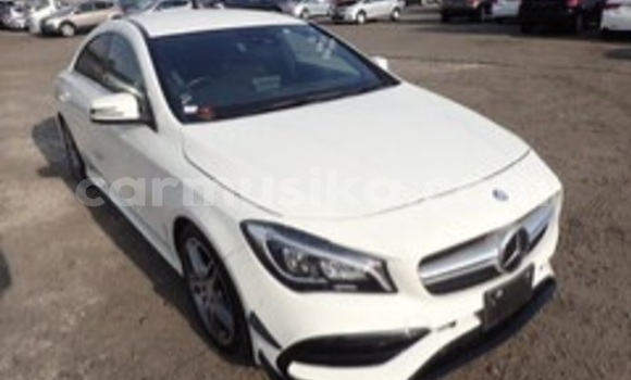 Tenga Tsaru Mercedes-Benz C180 COUPE Chena Mota in Beitbridge in Matabeleland South Tenga Tsaru Mercedes-Benz C180 COUPE Chena Mota in Beitbridge in Matabeleland South