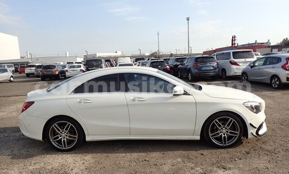 Tenga Tsaru Mercedes-Benz C180 COUPE Chena Mota in Beitbridge in Matabeleland South Tenga Tsaru Mercedes-Benz C180 COUPE Chena Mota in Beitbridge in Matabeleland South