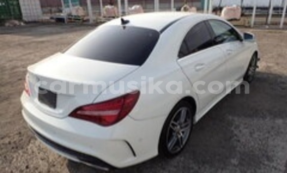 Tenga Tsaru Mercedes-Benz C180 COUPE Chena Mota in Beitbridge in Matabeleland South Tenga Tsaru Mercedes-Benz C180 COUPE Chena Mota in Beitbridge in Matabeleland South