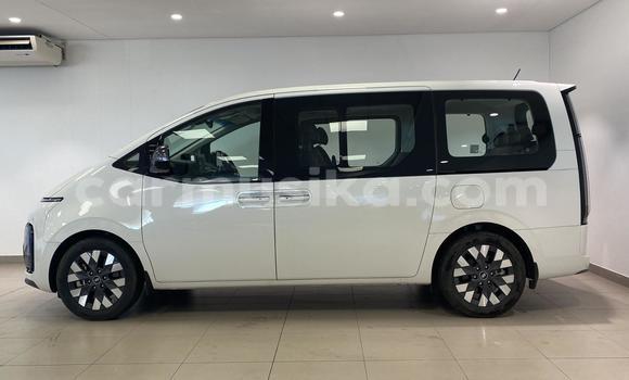 Acheter Occasion Voiture Hyundai Starex Blanc à Beitbridge, Matabeleland South Acheter Occasion Voiture Hyundai Starex Blanc à Beitbridge, Matabeleland South