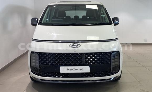 Acheter Occasion Voiture Hyundai Starex Blanc à Beitbridge, Matabeleland South Acheter Occasion Voiture Hyundai Starex Blanc à Beitbridge, Matabeleland South