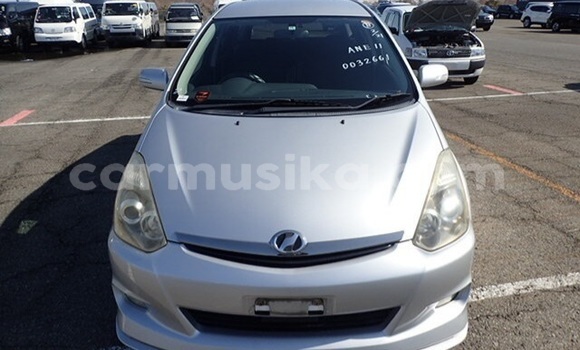 Buy Used Toyota Wish Silver Car in Beitbridge in Matabeleland South