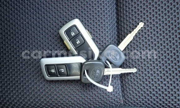 Buy Used Toyota Wish Silver Car in Beitbridge in Matabeleland South Buy Used Toyota Wish Silver Car in Beitbridge in Matabeleland South