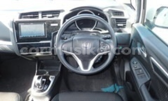 Nunua Ilio tumika Honda Fit Nyeupe Gari ndani ya Beitbridge nchini Matabeleland Kusini Nunua Ilio tumika Honda Fit Nyeupe Gari ndani ya Beitbridge nchini Matabeleland Kusini