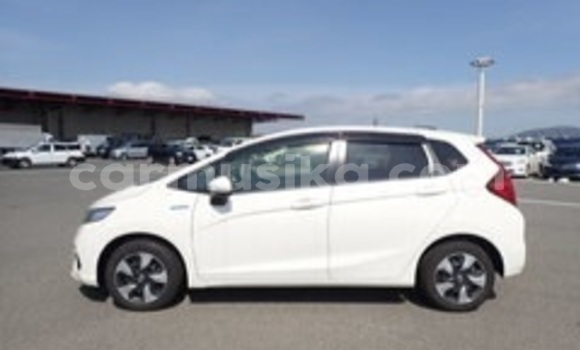 Nunua Ilio tumika Honda Fit Nyeupe Gari ndani ya Beitbridge nchini Matabeleland Kusini Nunua Ilio tumika Honda Fit Nyeupe Gari ndani ya Beitbridge nchini Matabeleland Kusini