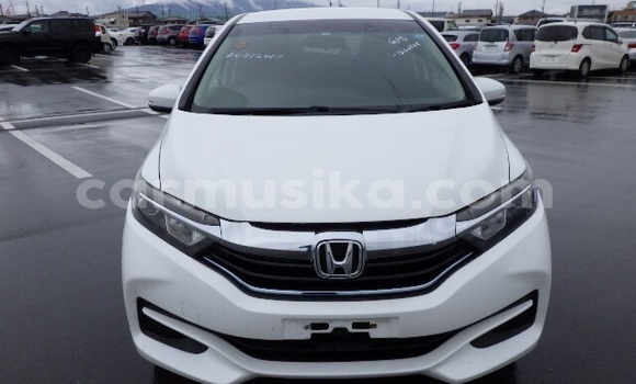 Buy Used Honda Shuttle White Car in Beitbridge in Matabeleland South