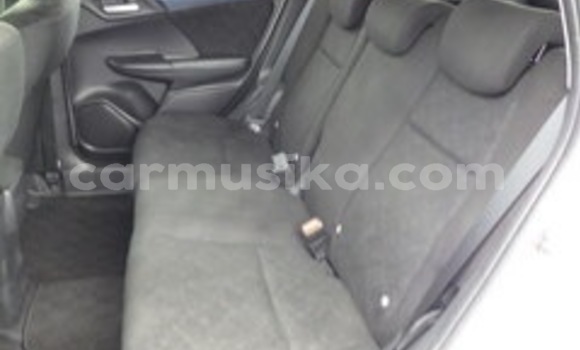 Acheter Occasion Voiture Honda Shuttle Blanc à Beitbridge, Matabeleland South Acheter Occasion Voiture Honda Shuttle Blanc à Beitbridge, Matabeleland South